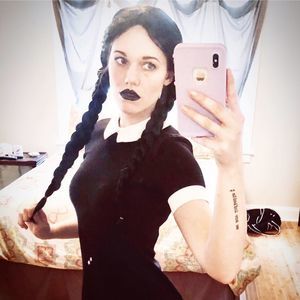 Meet your Posher, Adrianne